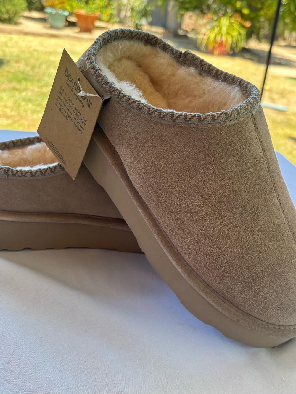 BearPaw Suede Shearling Clog Slippers in Light Taupe new in box size